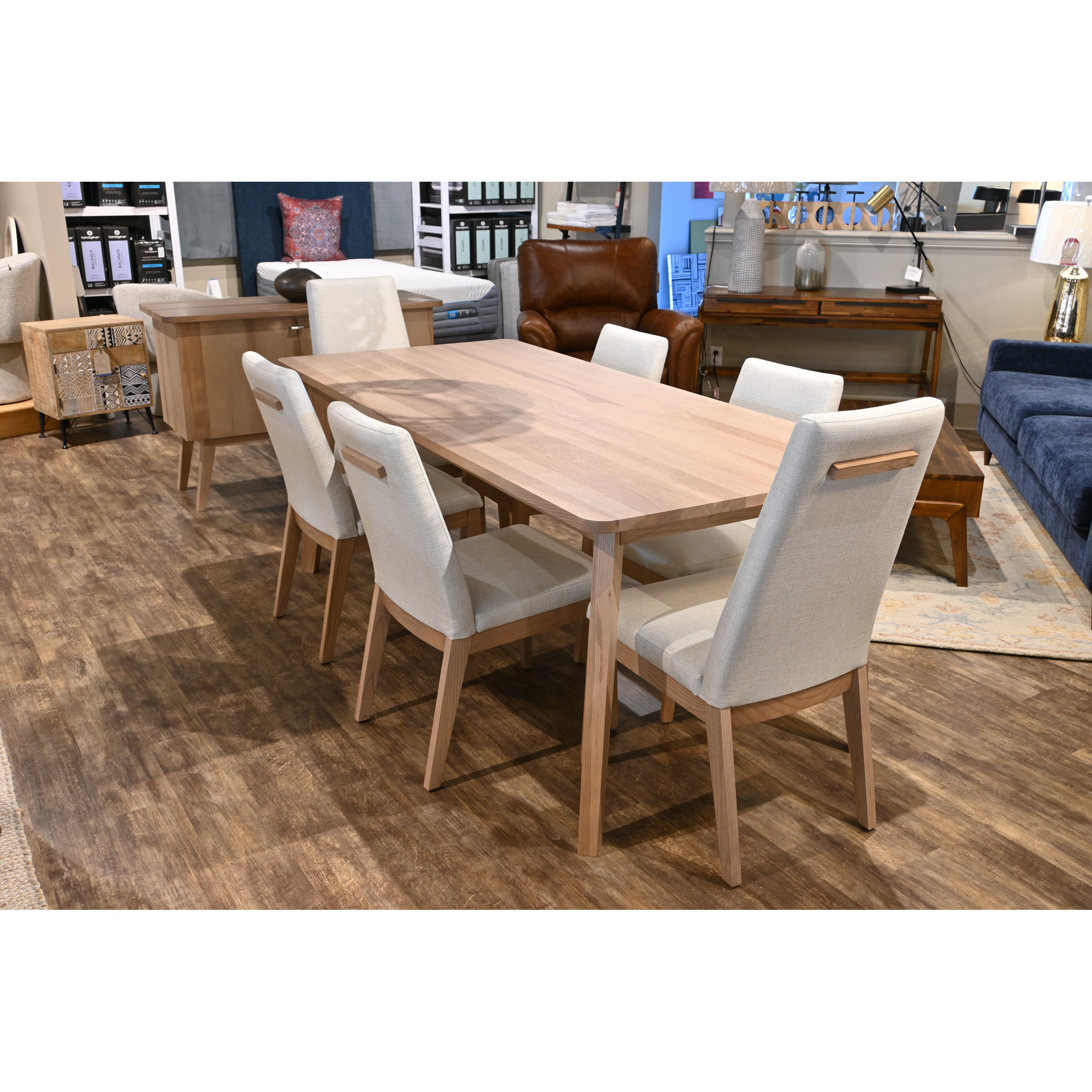 Lena In Store Dining Set
