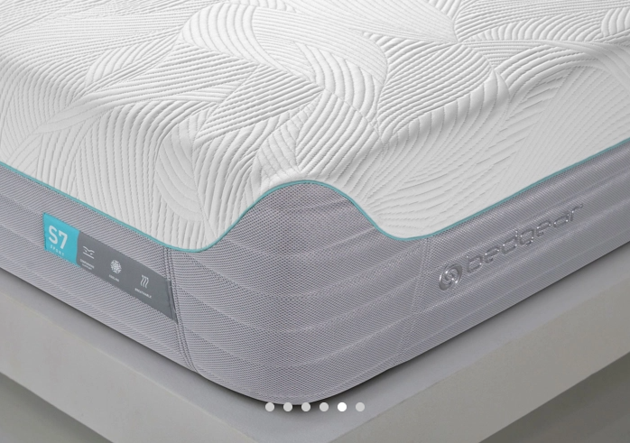 close up of s7 mattress. showing the mattress pattern and the white top