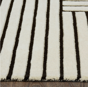 Artica rug showing the black lines