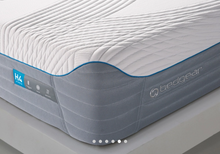 Load image into Gallery viewer, close up of the h4 mattress. showing white pattern on mattress
