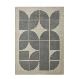 Area rug showing a dark pattern 